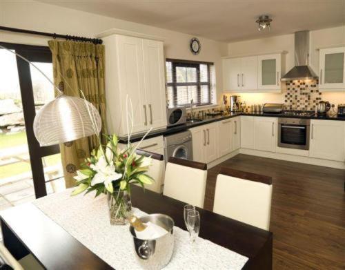 Kenmare Bay Hotel Lodges Cill Airne Kültér fotó
